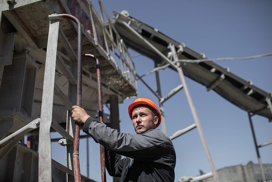 От новичка до профессионала: история успеха сибиряка Ильи Чуба на «Разрезе Колыванском»