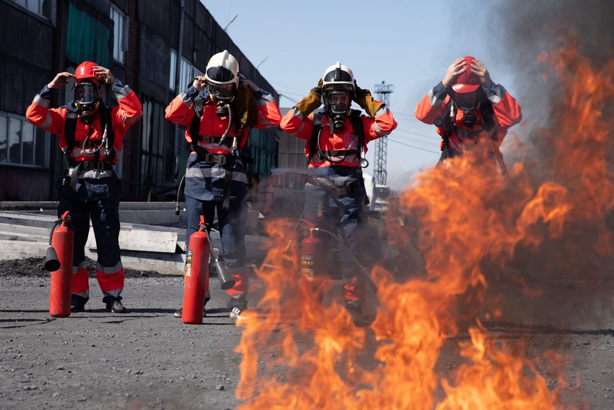 Нужным быть кому-то в чрезвычайную минуту…
