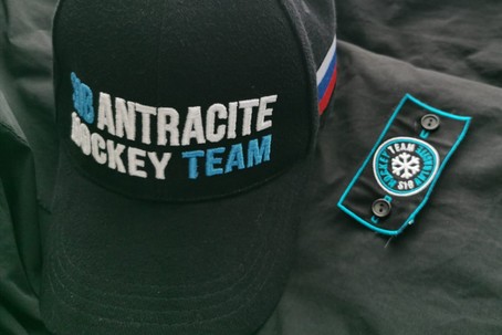 Первые победы в Сочи хоккейной команды «Сибирский антрацит»